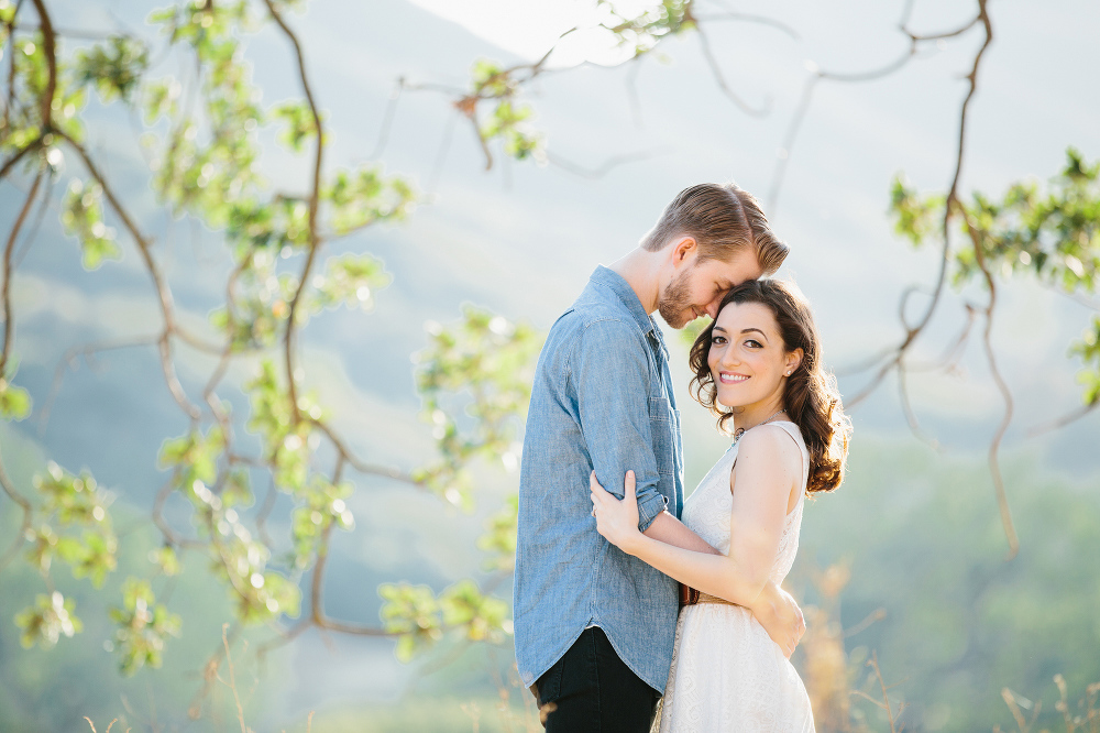 Here is a cute photo of Laura and Karl at their engagement session. 