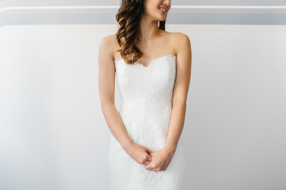 Annalisa wore a white strapless sweetheart wedding gown. 