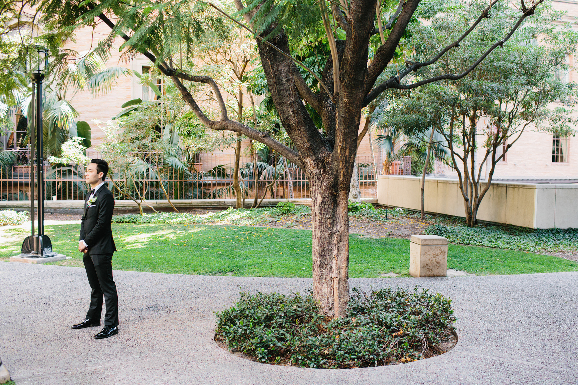 Will is waiting for Annalisa during the first look. 