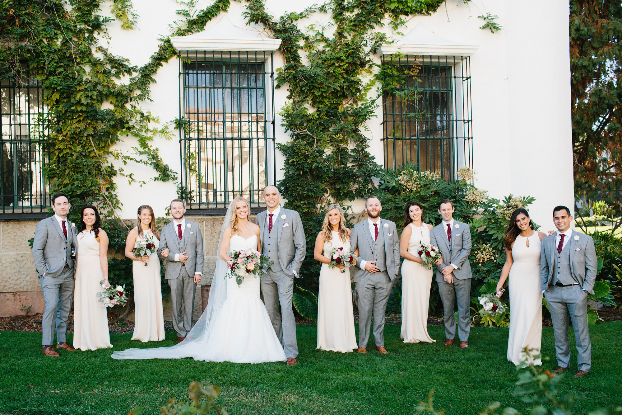 The full wedding party at the Santa Barbara Courthouse. 