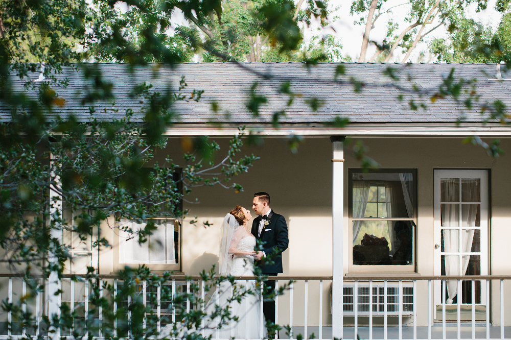 The bride and groom on the balcony. 