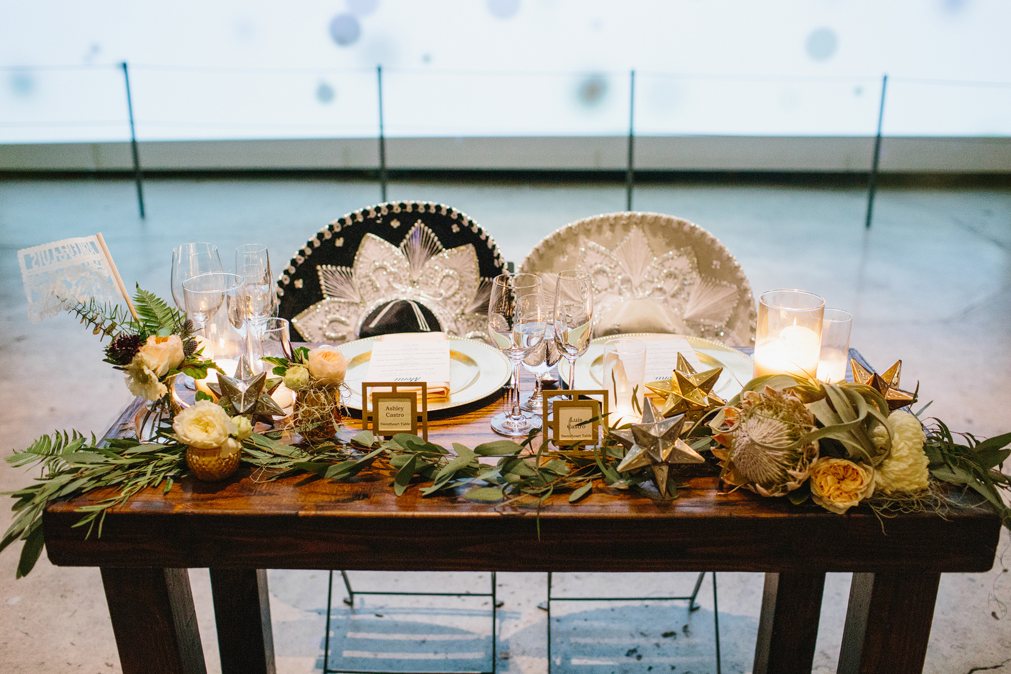 The sweetheart table. 